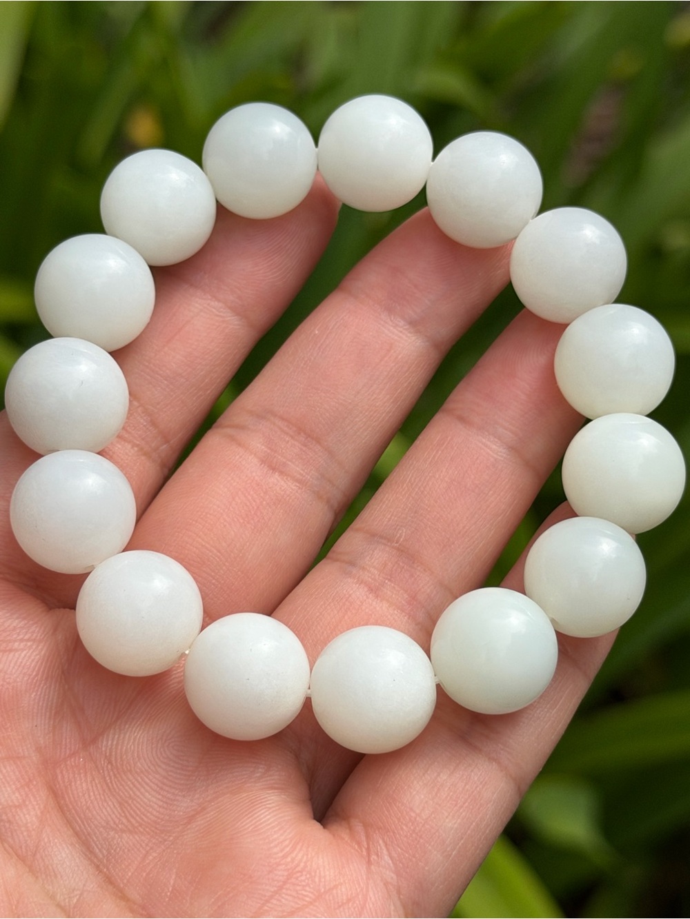 White Beaded Stretch Bracelet - Classic Women Jewelry Palo